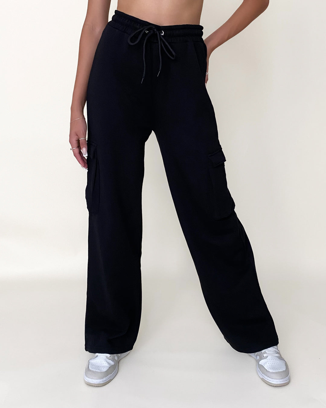 COZY CARGO SWEATS - BLACK