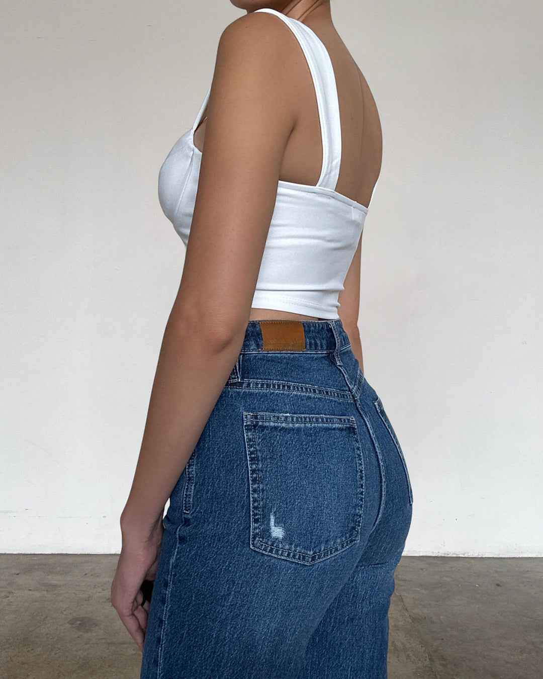 APRIL CROP TOP IN WHITE